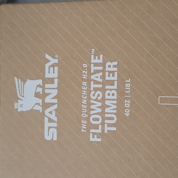 NIB Stanley Adventure Quencher 2.0 Flowstate Tumbler 40oz - Picture 2 of 5